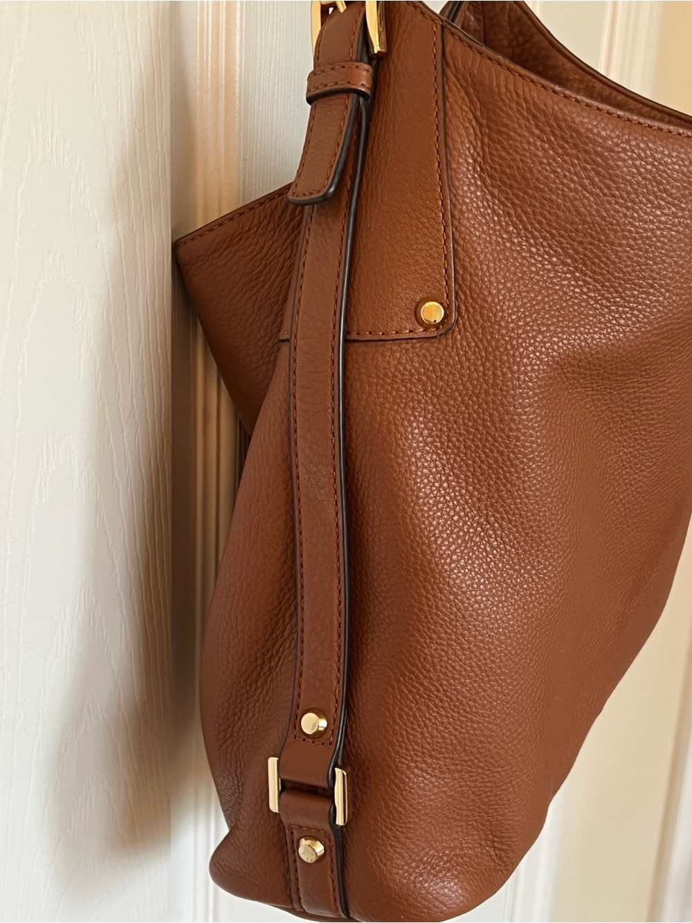 Michael Kors Bedford belted brown Venus leather shoulder bag Gold Hardware - Picture 4 of 10